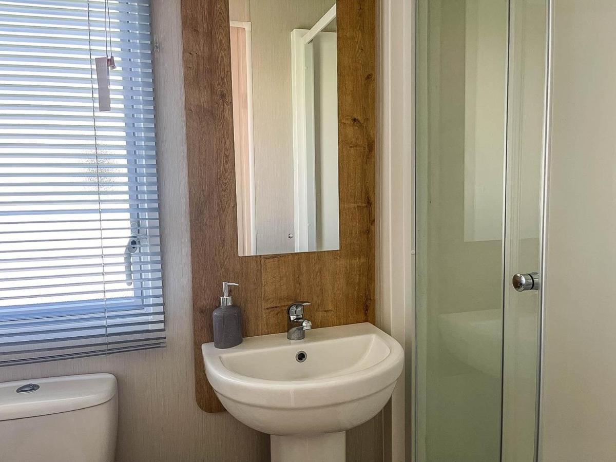 Lovely 8 Berth Caravan For Hire At Barmston Beach Holiday Park Ref 62002O Hotel Lund Kültér fotó